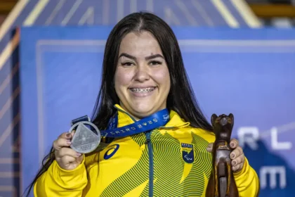 Mariana D’Andrea conquista prata no Mundial de Halterofilismo