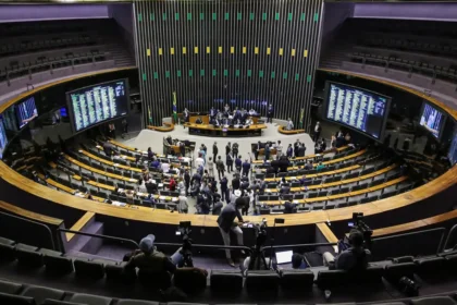 Câmara aprova urgências para votação de projetos com foco em educação