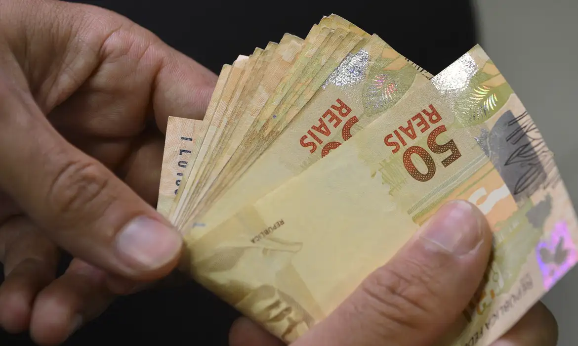 Lote extra de R$ 1,5 bi do abono salarial será pago nesta quarta-feira