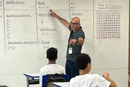 Desafio dos professores é chamar atenção dos estudantes durante aulas