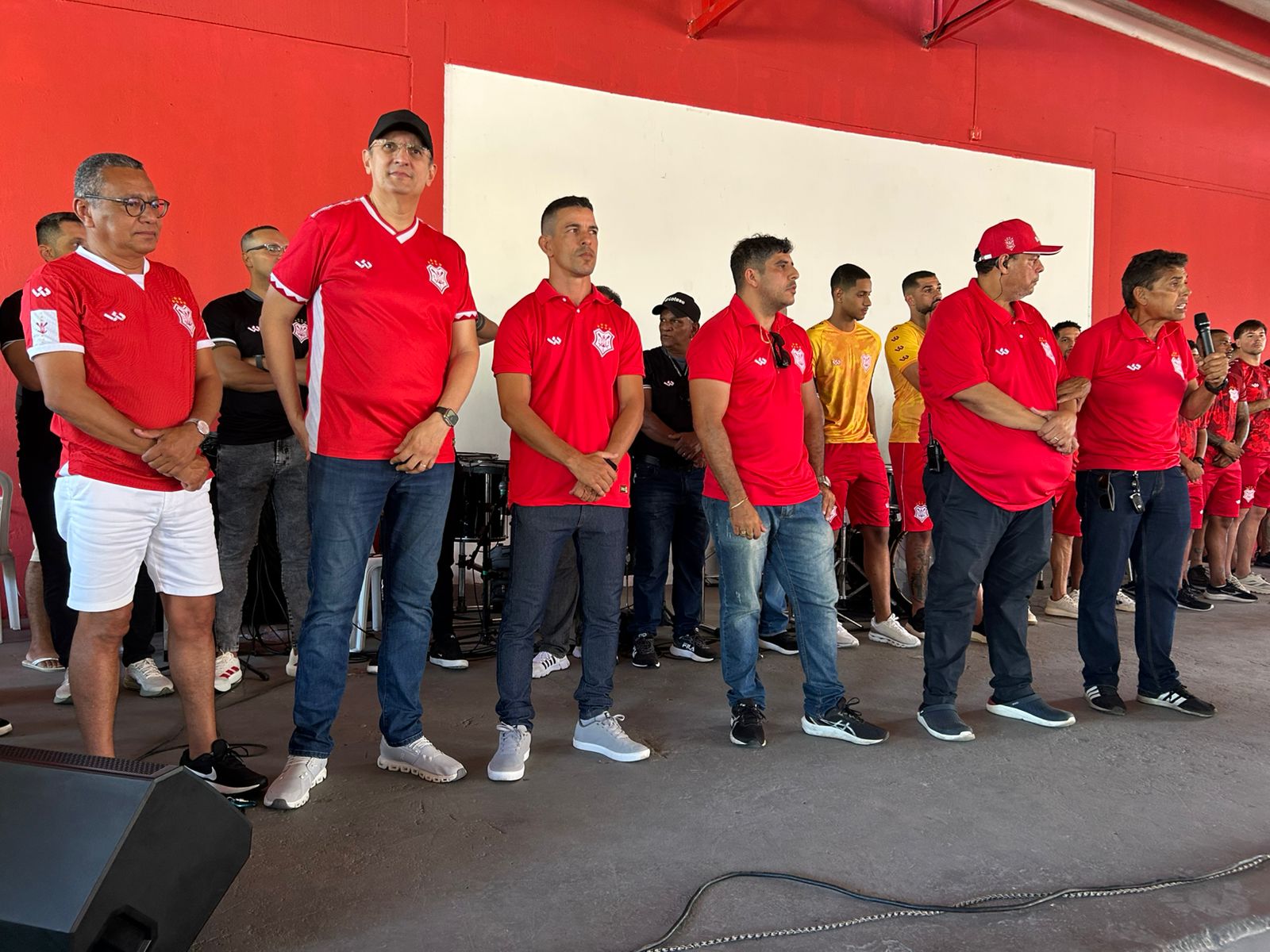 Sergipe apresenta elenco para a temporada 2026 em evento com torcedores no João Hora