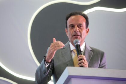 André Moura reage a ataques e reafirma foco em resultados: “Atitude reprovável”