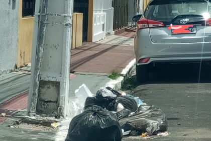 Aracaju amanhece com acúmulo de lixo após vencimento de contrato de coleta