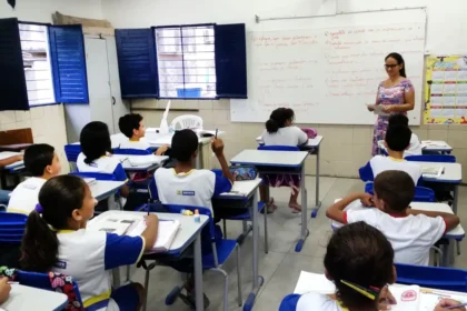 Escolas terão conteúdos de prevenção à violência contra a mulher
