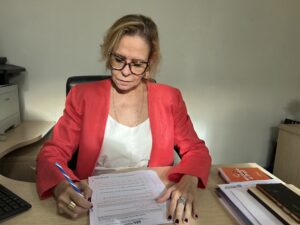 A coordenadora geral do Procon, Roseneide Araújo