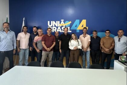 André Moura recebe cooperativas do transporte alternativo e promete estudar demandas da categoria