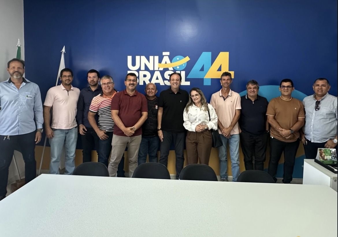 André Moura recebe cooperativas do transporte alternativo e promete estudar demandas da categoria