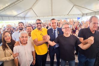 Presidente da Câmara acompanha assinatura da Ordem de Serviço da nova UPA 24h em Barra dos Coqueiros