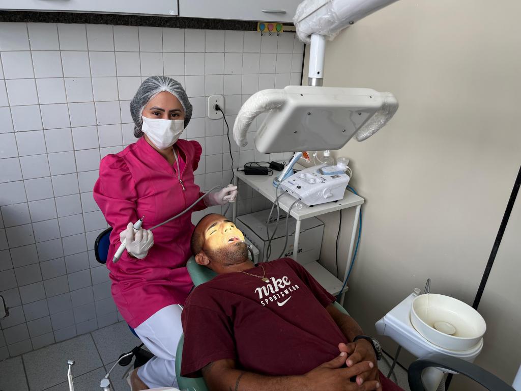 Prefeitura promove atendimentos de saúde bucal para famílias acolhidas na Casa de Passagem Acolher