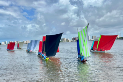 Barra dos Coqueiros celebra tradição e movimenta economia com corrida de barcos à vela