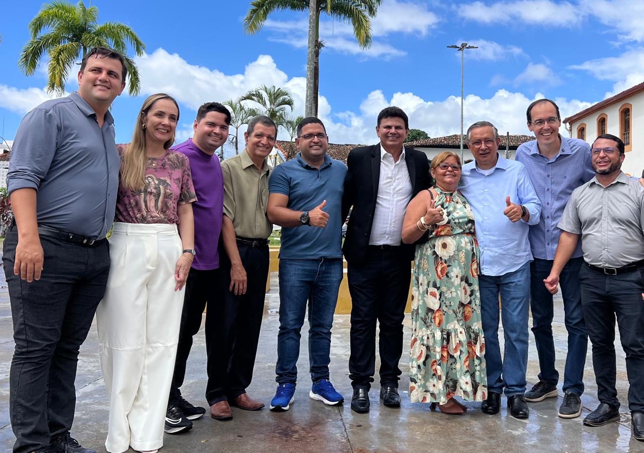 Estância: Eduardo Amorim participa de missa em homenagem aos 178 anos da cidade