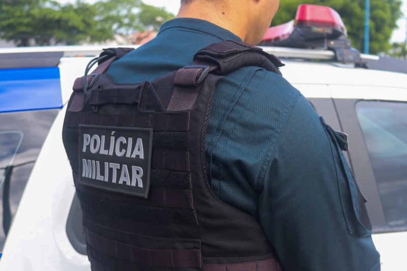 Polícia Militar conduz suspeito por violência doméstica após invasão de residência na Zona Sul de Aracaju