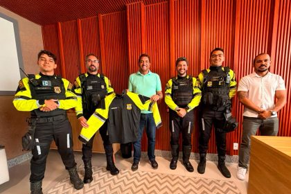 Barra dos Coqueiros entrega novos uniformes à SMTT e reforça segurança e identificação dos agentes de trânsito