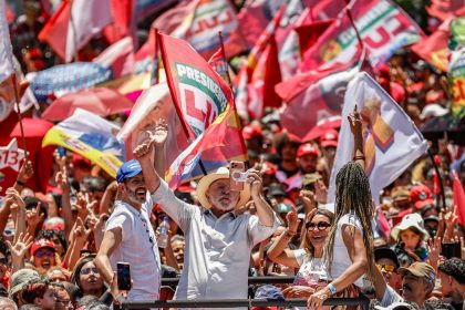 Brasil não será governado por sócios do Banco Master, diz Lula