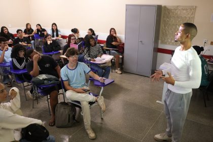 Enem 2026: inscrito automaticamente deve escolher idioma da prova