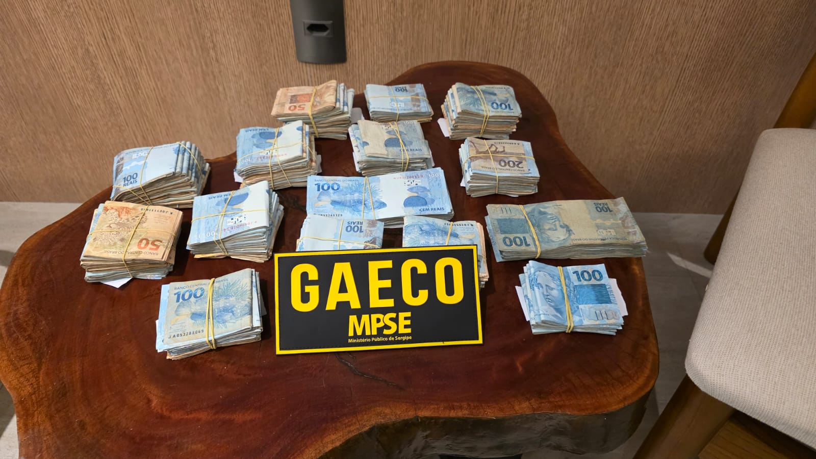 Operação Orange: MPSE cumpre mandados de busca e apreensão em investigação sobre peculato e associação criminosa